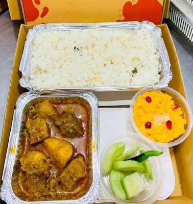 পোলাউ , গরুর মাংস , জর্দা (Lunch Box)