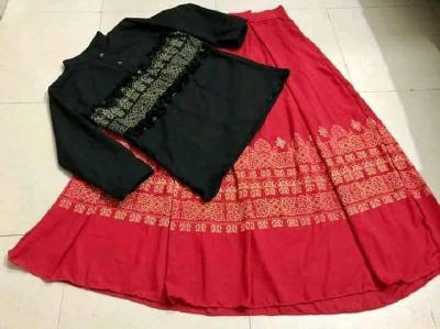China lilen with screen print tops and skart