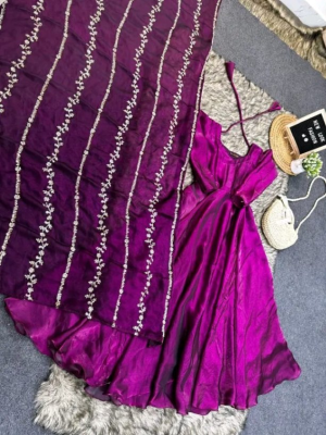 Amader nijesho production e toiri orginal pendy silk  readymade gown  Body 44/46 free size Long 52/54   Orna pendy silk with karchupi/kardana work price 2050 time 2/3