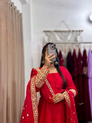 Amader nijesho production e toiri orginal pendy silk  readymade gown  Body 44/46 free size Long 52/54   Orna pendy silk with karchupi/kardana work price 2050 time 2/3