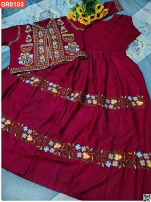 Lilen With Screen Print Readymade Gown and Extra Koti.
