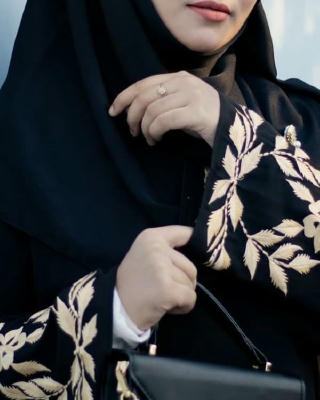 .প্রিমিয়াম ডুবাই চেরি বোরকা।