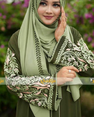 প্রিমিয়াম ডুবাই চেরি বোরকা।