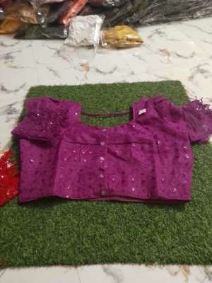 0 Size 40/42/44 price 220 Same days booking and sara bochor available
